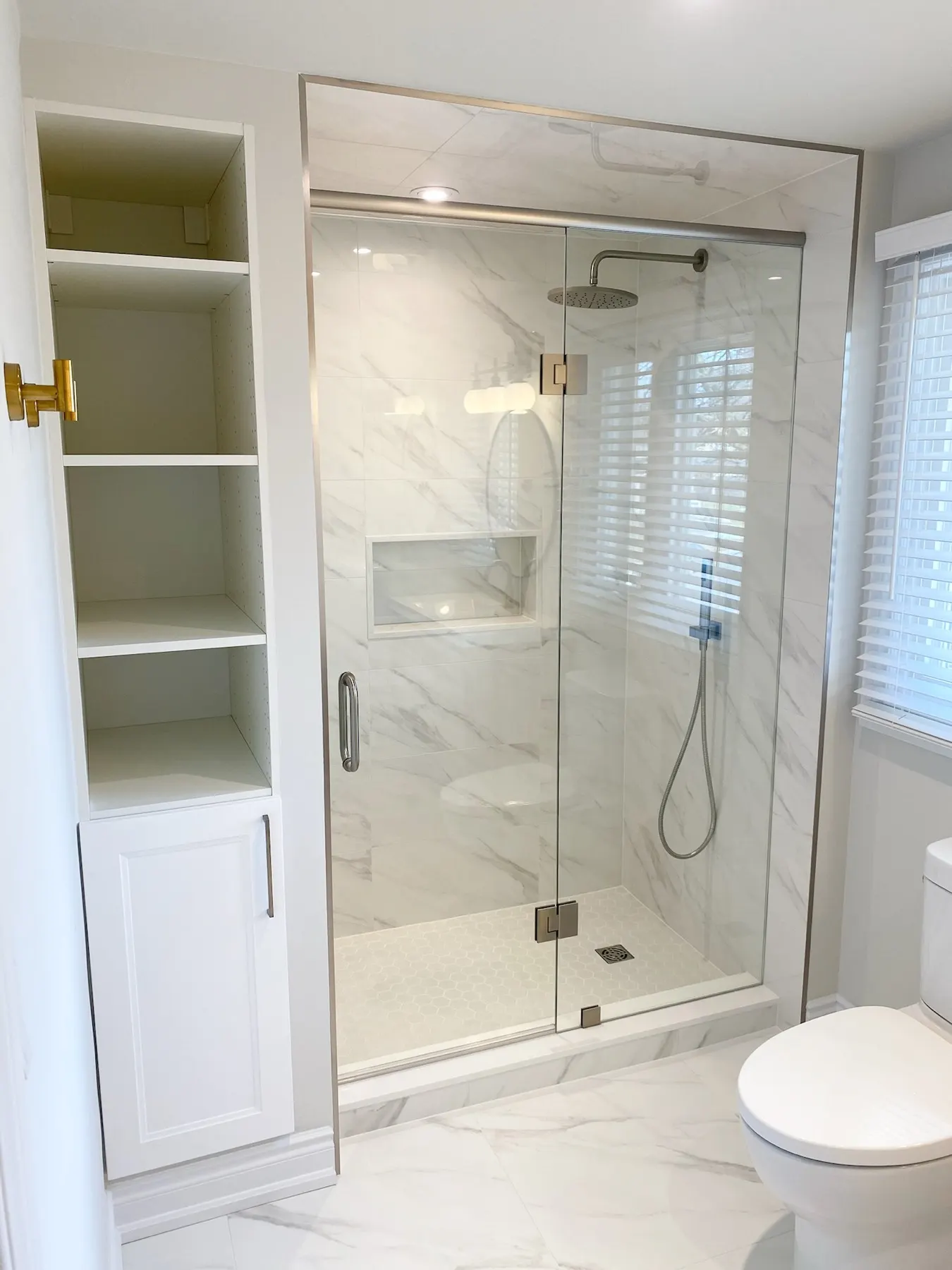 Bathrooms, photo 1