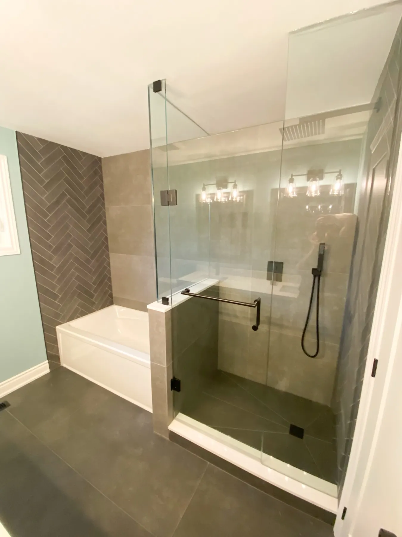 Bathrooms, photo 5