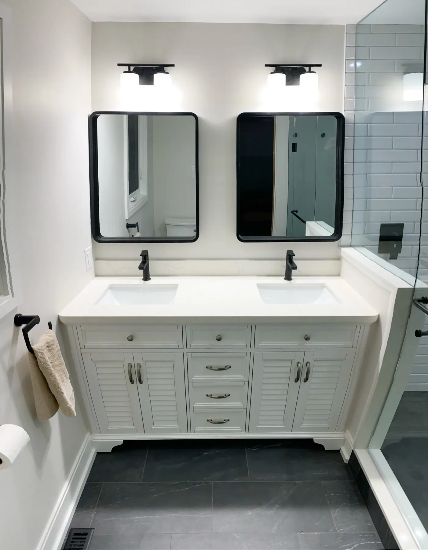 Bathrooms, photo 7