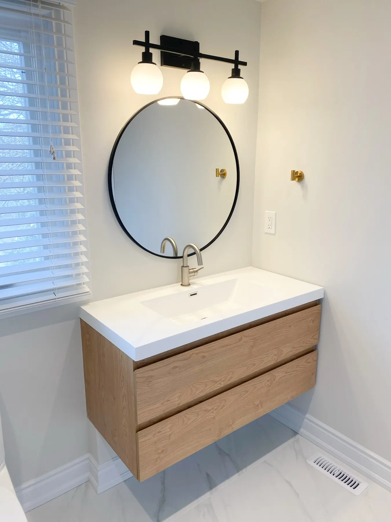 Bathrooms, photo 9