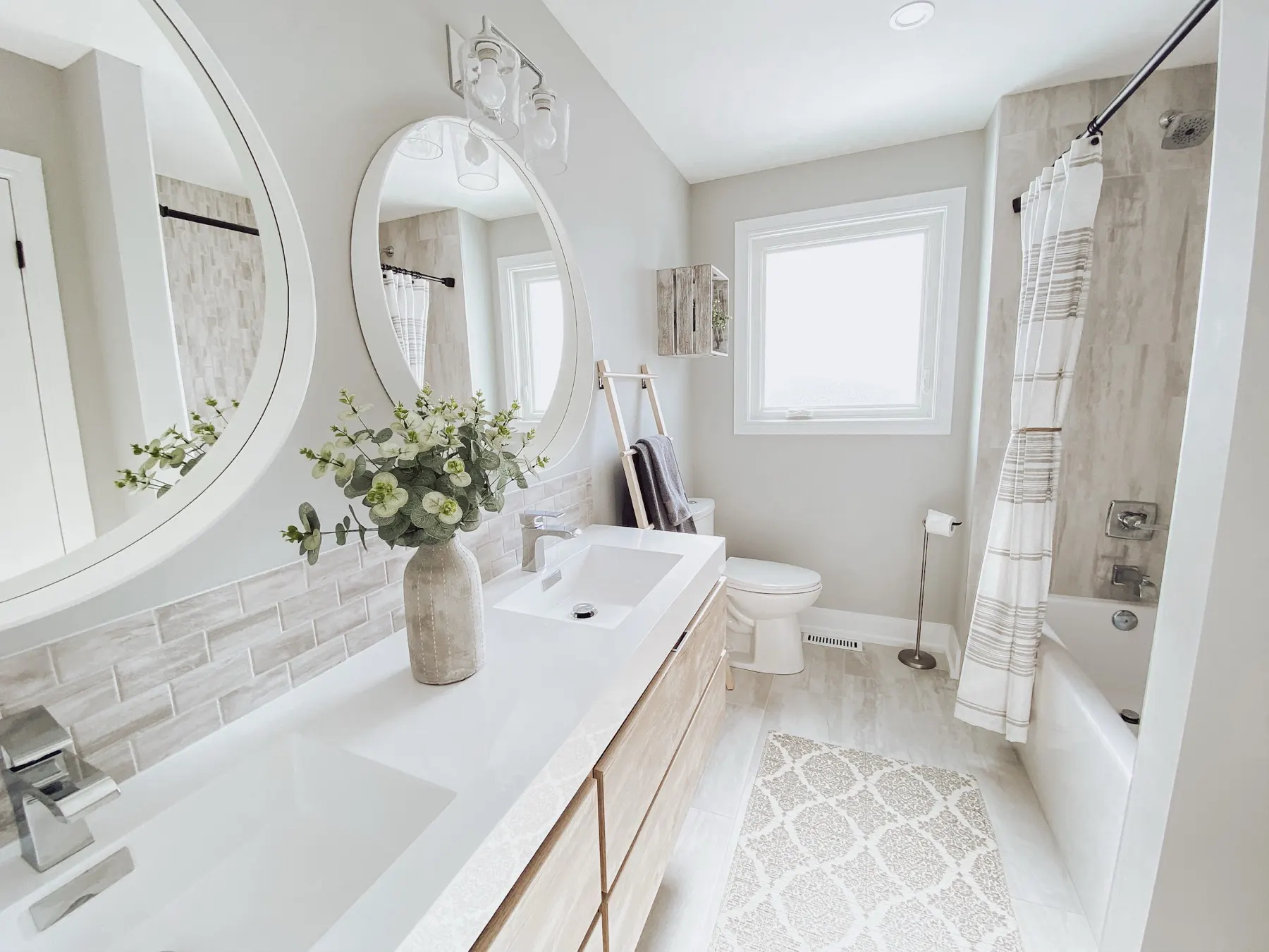 Bathrooms, photo 13