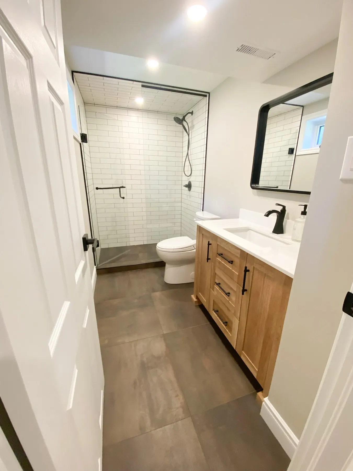 Bathrooms, photo 19