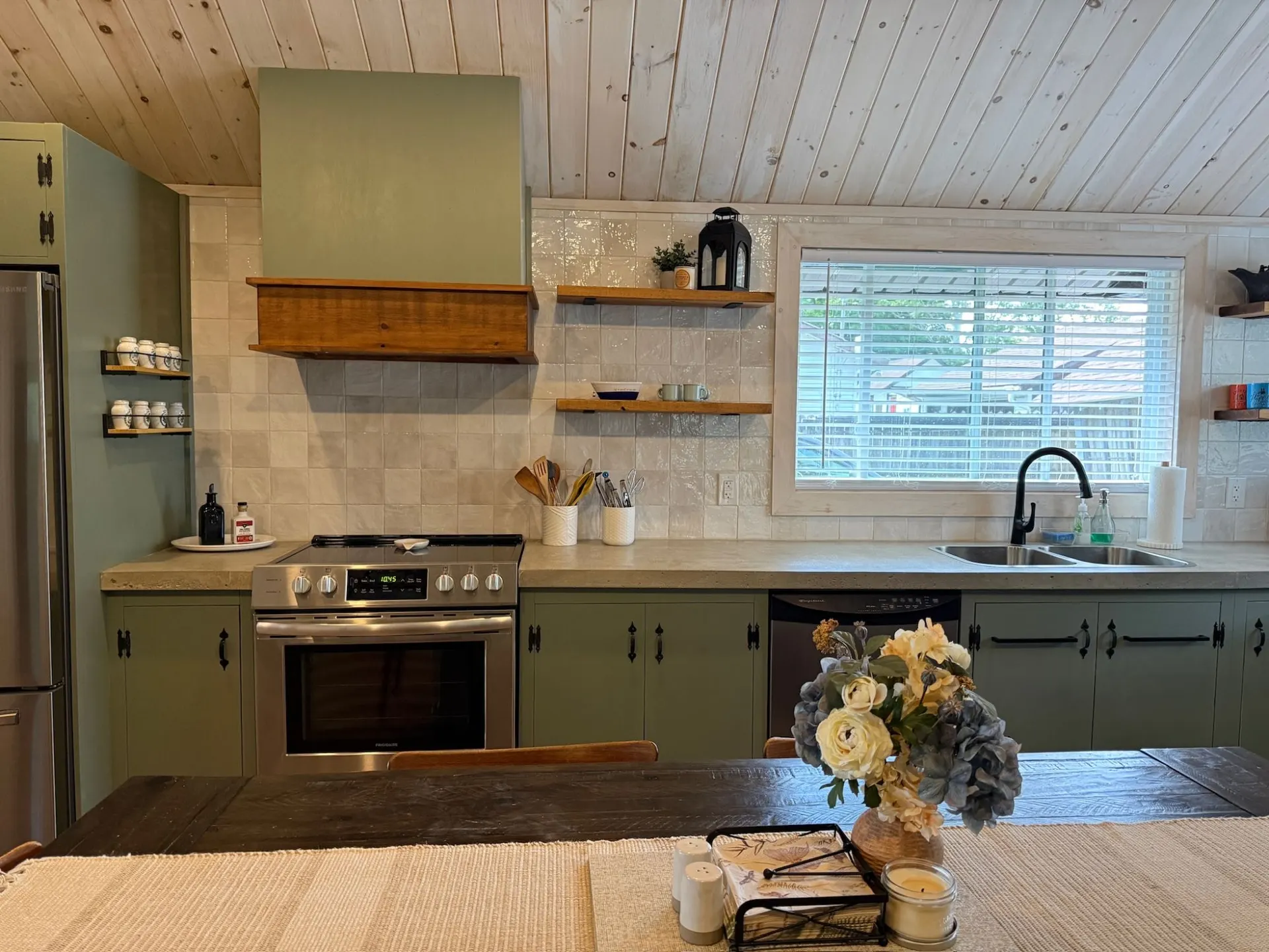Haliburton Cottage Full lakefront cottage renovation