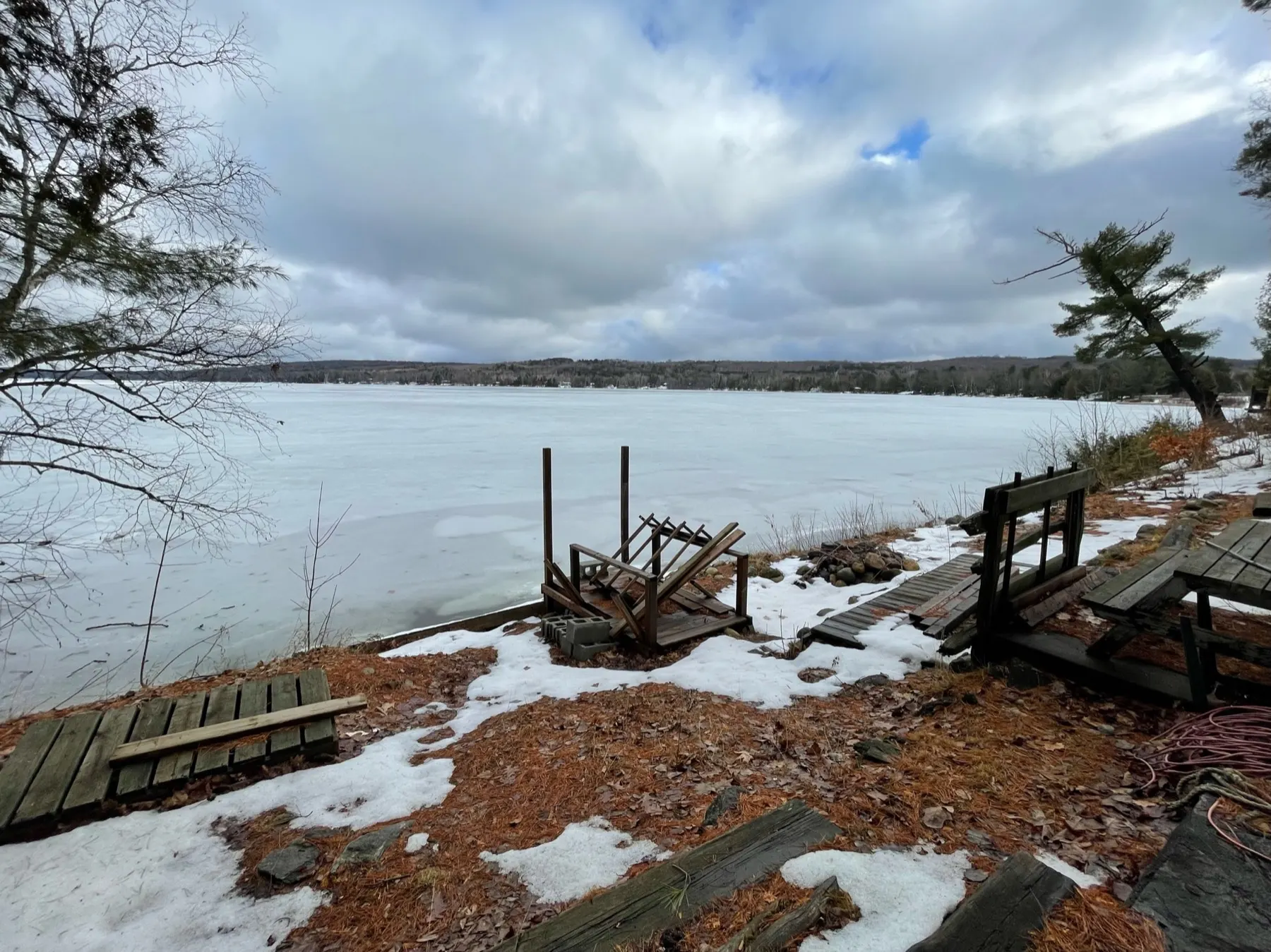 Haliburton Cottage, waterfront before the renovation