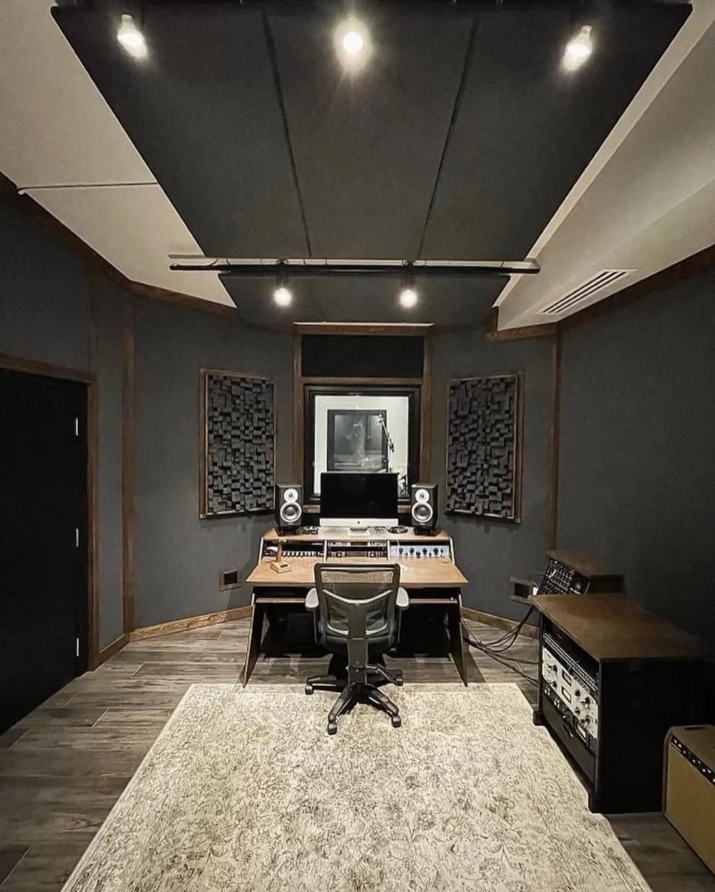 House of Chords, photo 9
